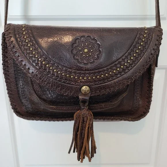 Patricia nash beaumont flap crossbody hotsell